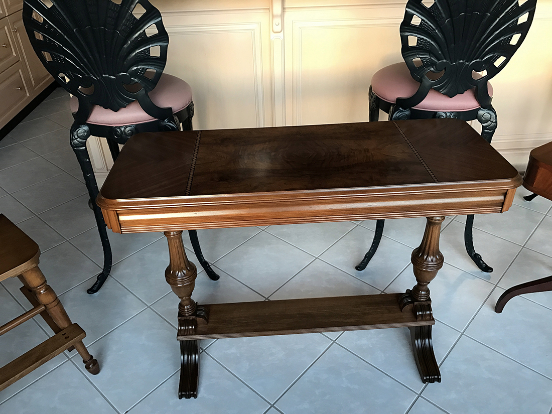 completed-refinishing-table